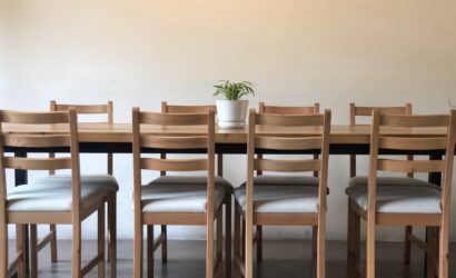 Best White Oak Dining Table To Suit Your House